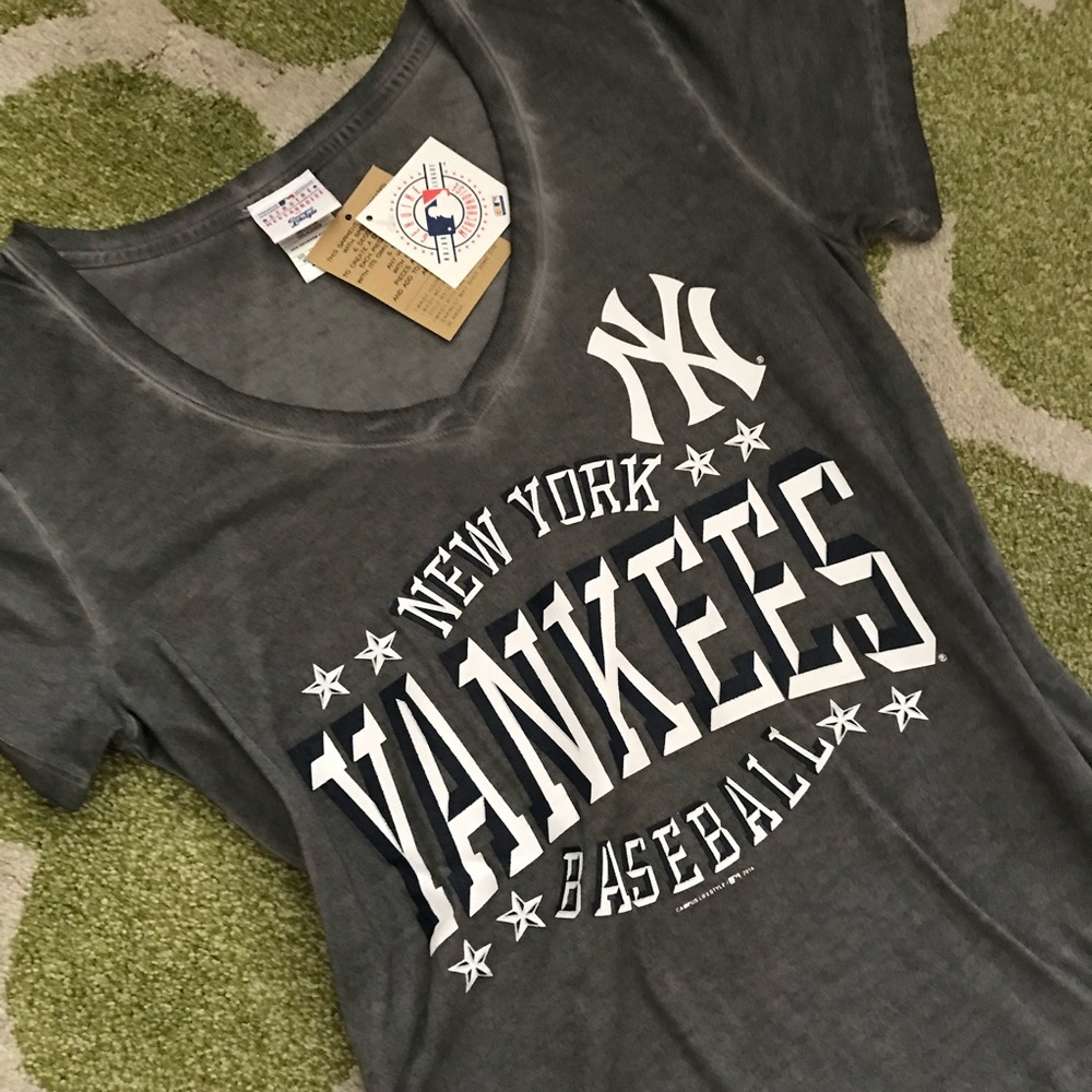 ⚾️ Official New York Yankees Tee - New w/ Tags